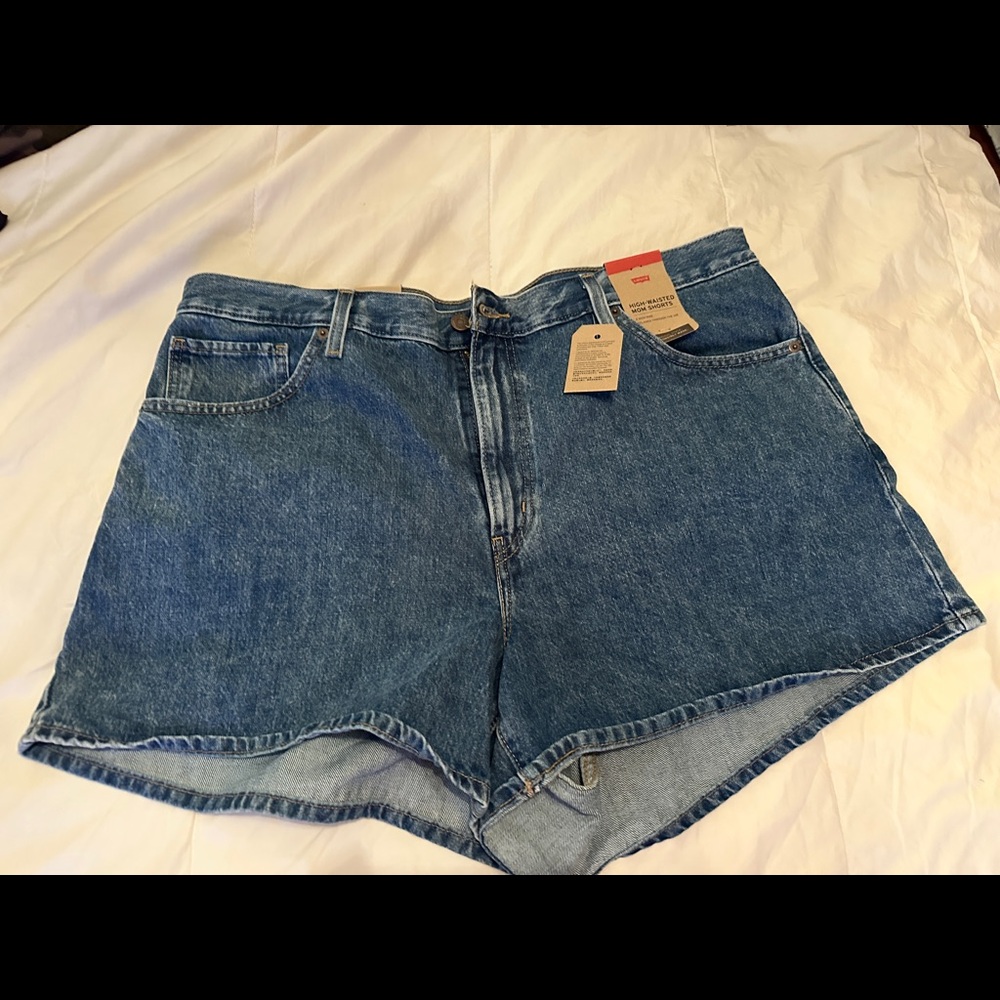 Levi’s high waisted mom shorts